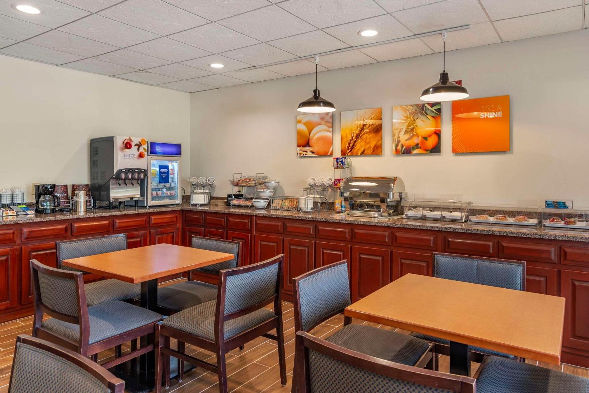 Comfort Inn & Suites Dahlonega University Area Ngoại thất bức ảnh
