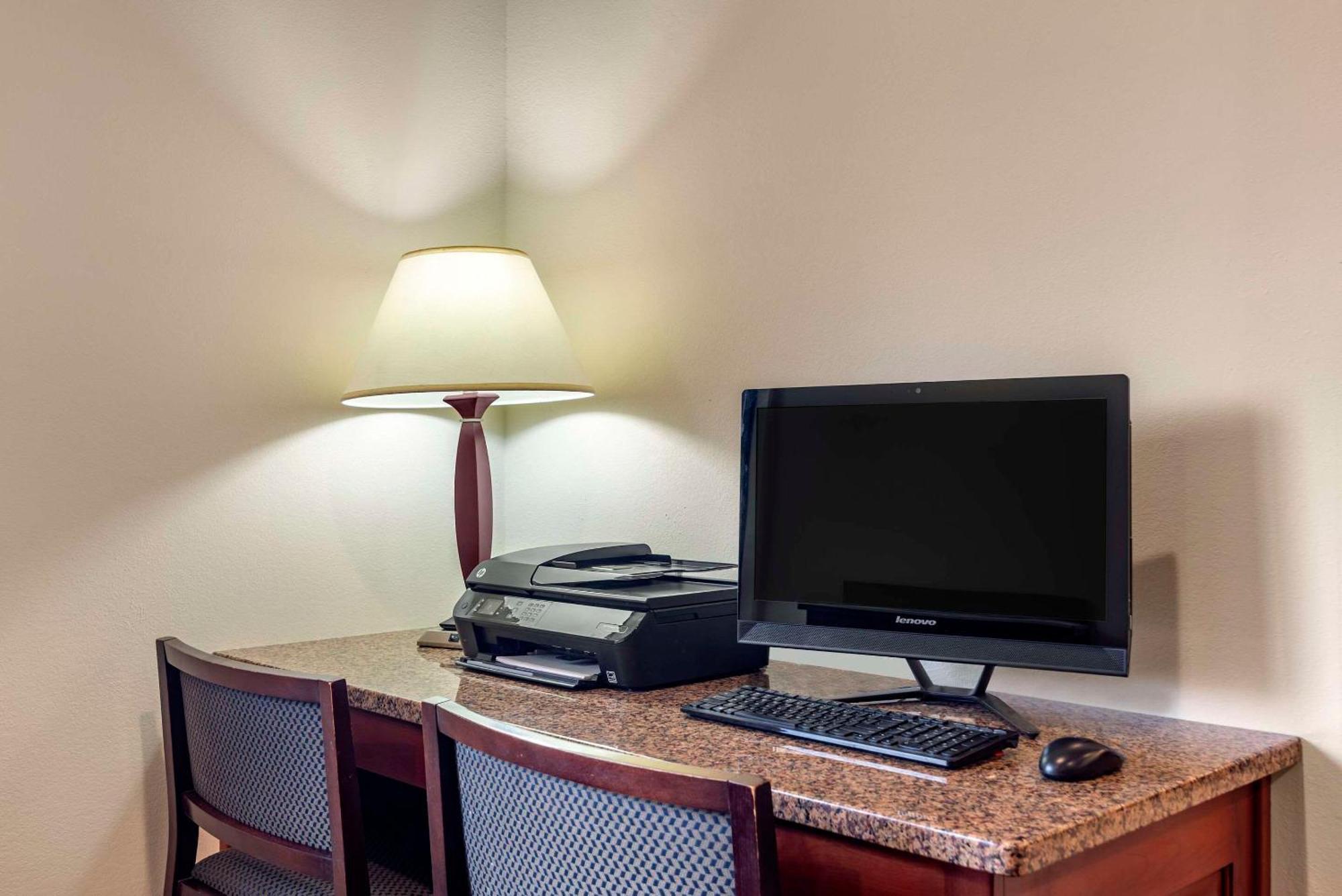 Comfort Inn & Suites Dahlonega University Area Ngoại thất bức ảnh