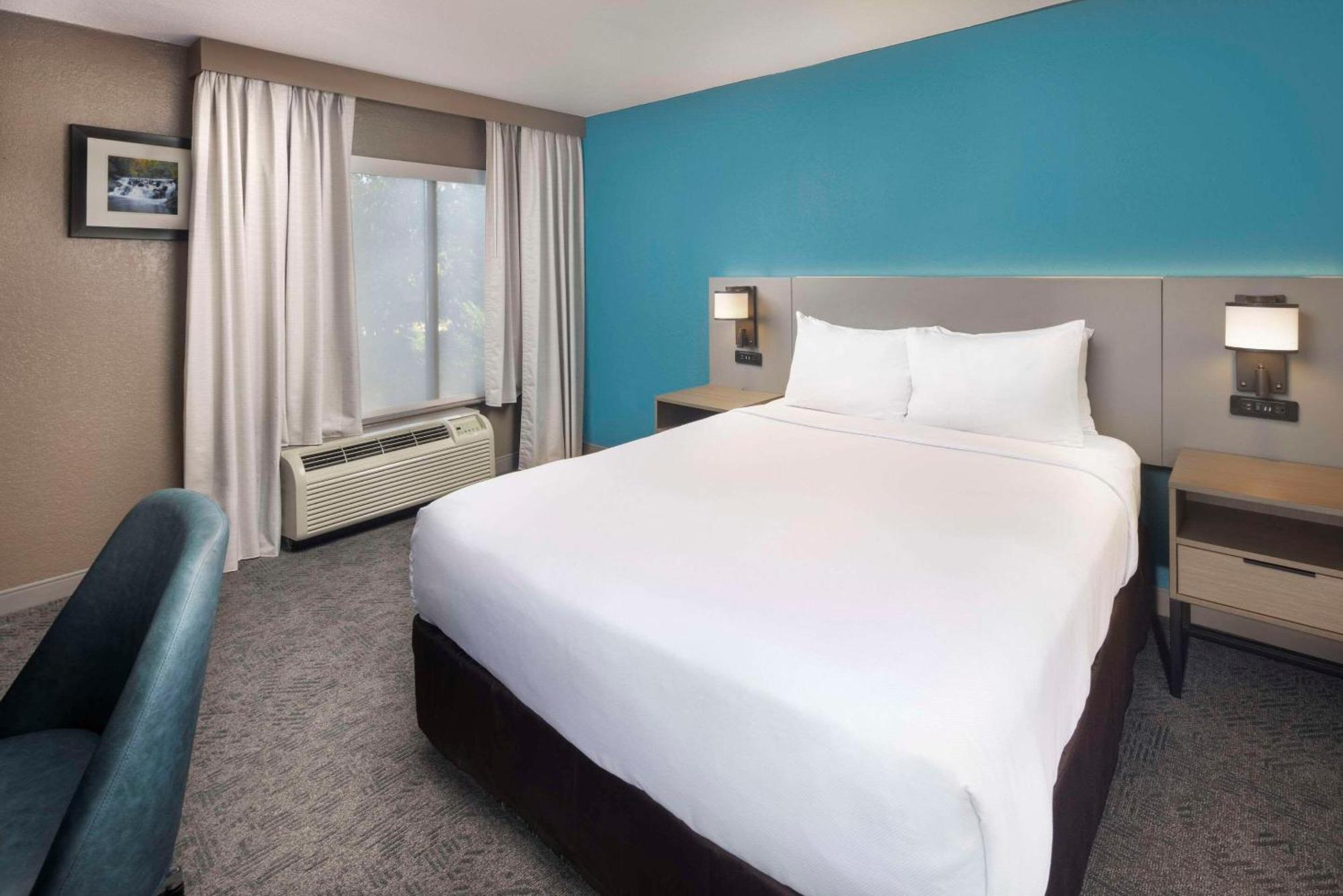 Comfort Inn & Suites Dahlonega University Area Ngoại thất bức ảnh