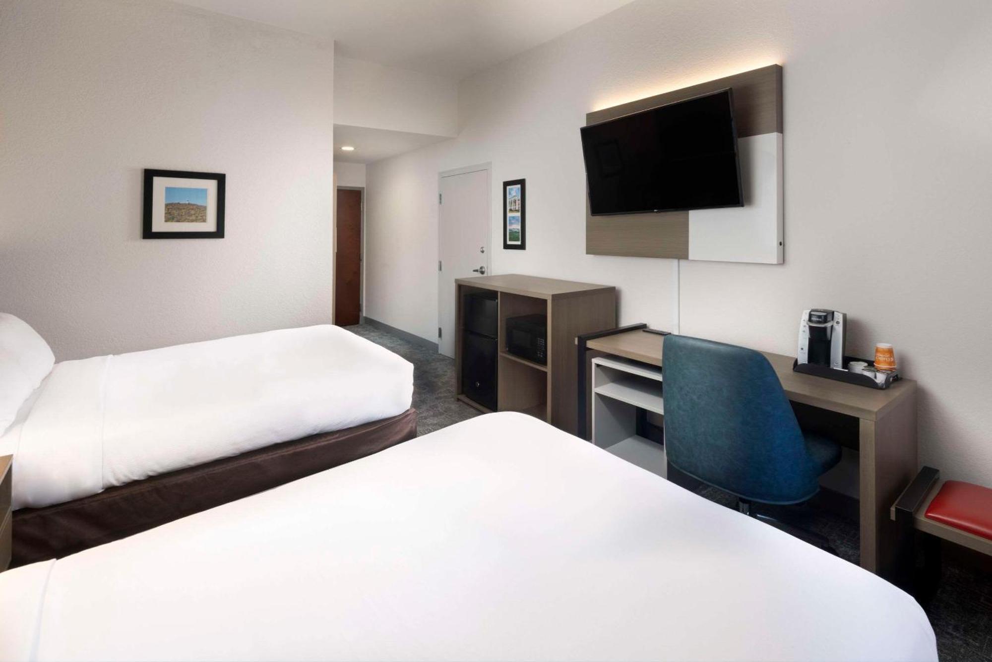 Comfort Inn & Suites Dahlonega University Area Ngoại thất bức ảnh