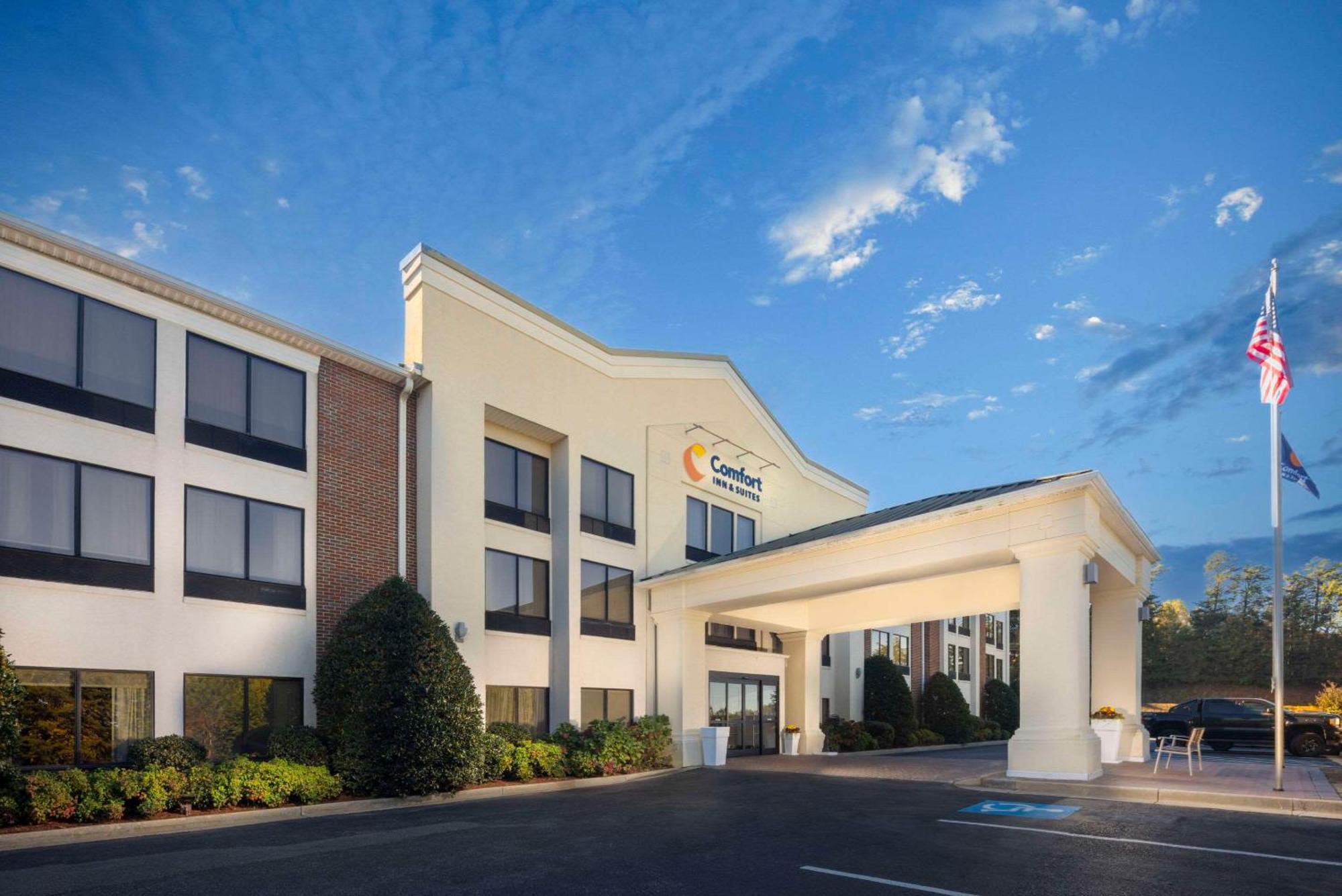 Comfort Inn & Suites Dahlonega University Area Ngoại thất bức ảnh