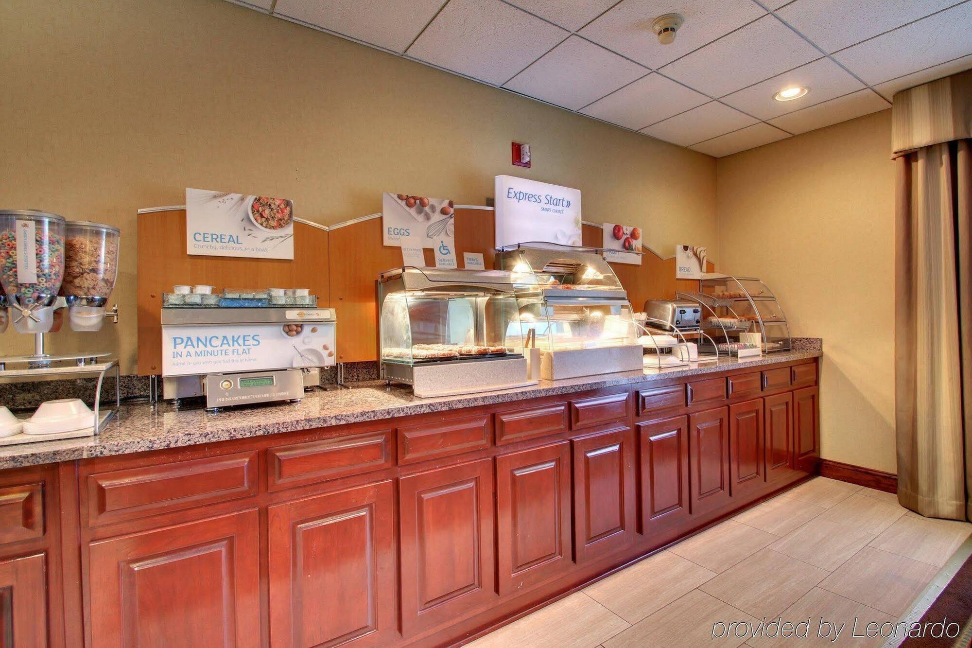Comfort Inn & Suites Dahlonega University Area Ngoại thất bức ảnh