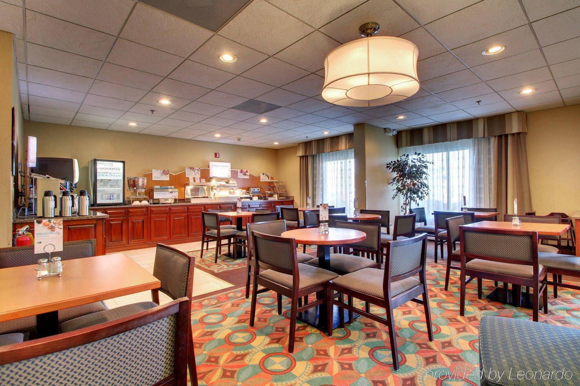 Comfort Inn & Suites Dahlonega University Area Ngoại thất bức ảnh